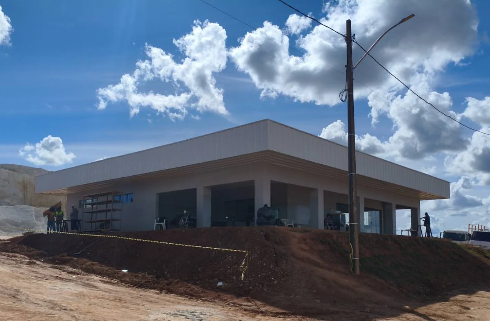 Obra em execução em Serra do Salitre, Minas Gerais